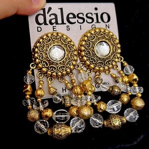 🖤NEW💕 1980s Gold & multiple Crystal Dangle Clip CLEAR Earrings